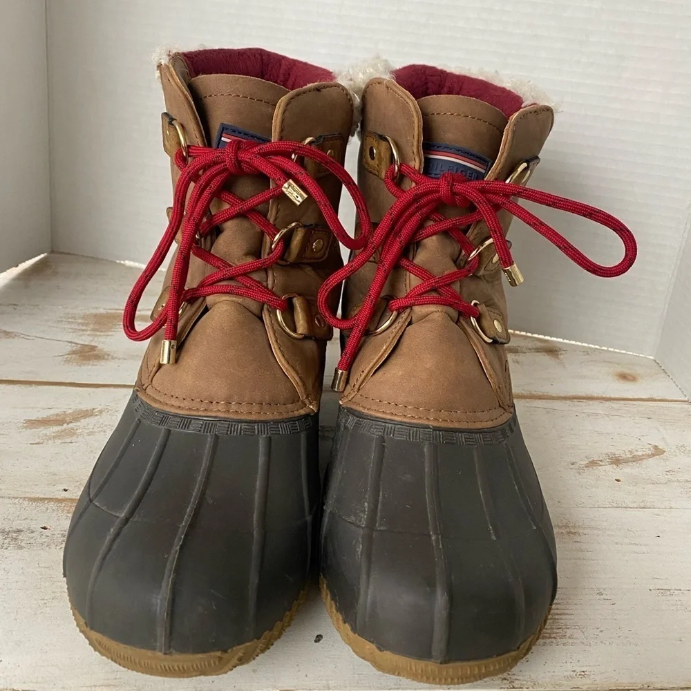 TOMMY HILFIGER duck boots faux fur preppy gorpcore streetwear brown sz 10 EUC